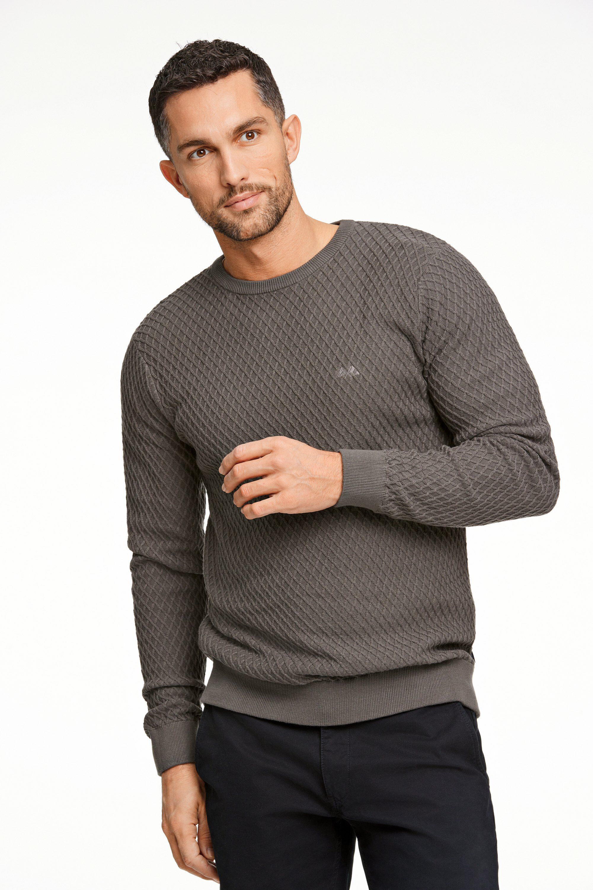 Cable knit jumper