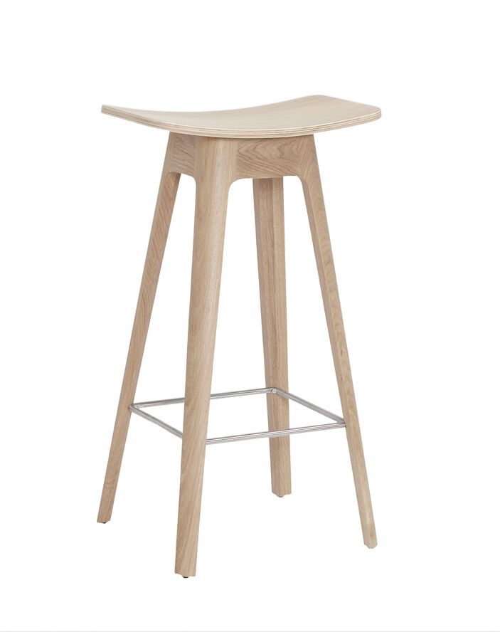 HC1 Oak white pigm. lacquer veneer seat