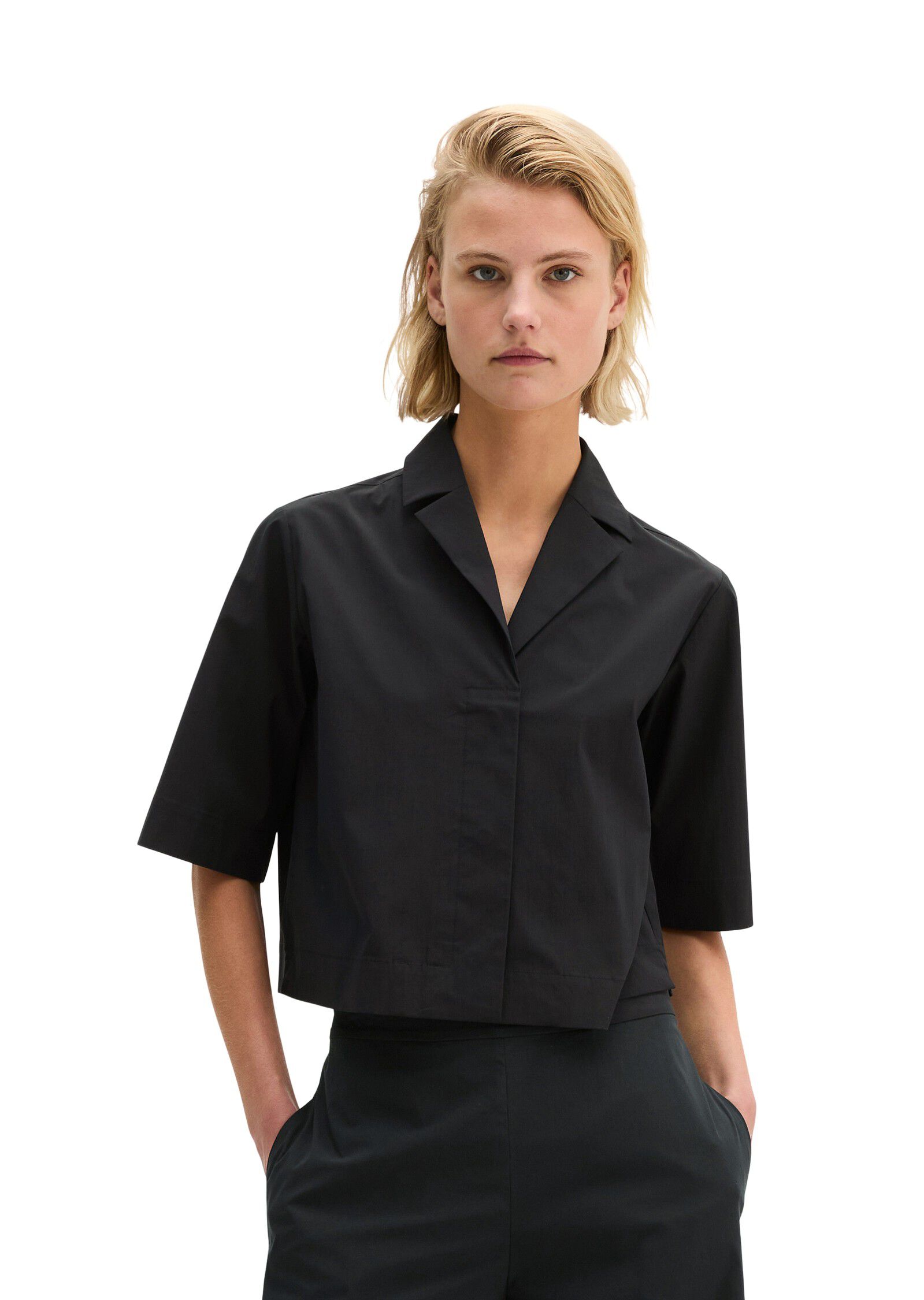 Woven Blouses Shortsleeve