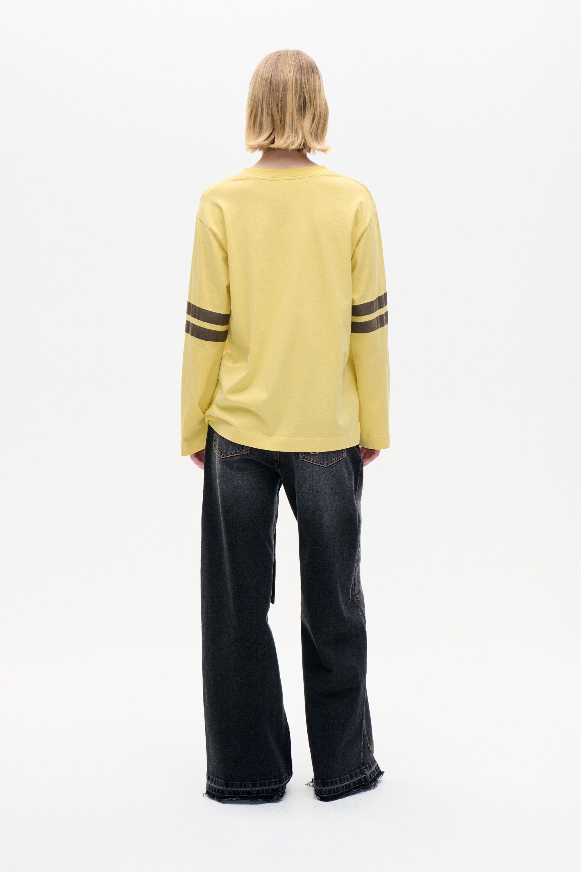 JEEVONA T-Shirt