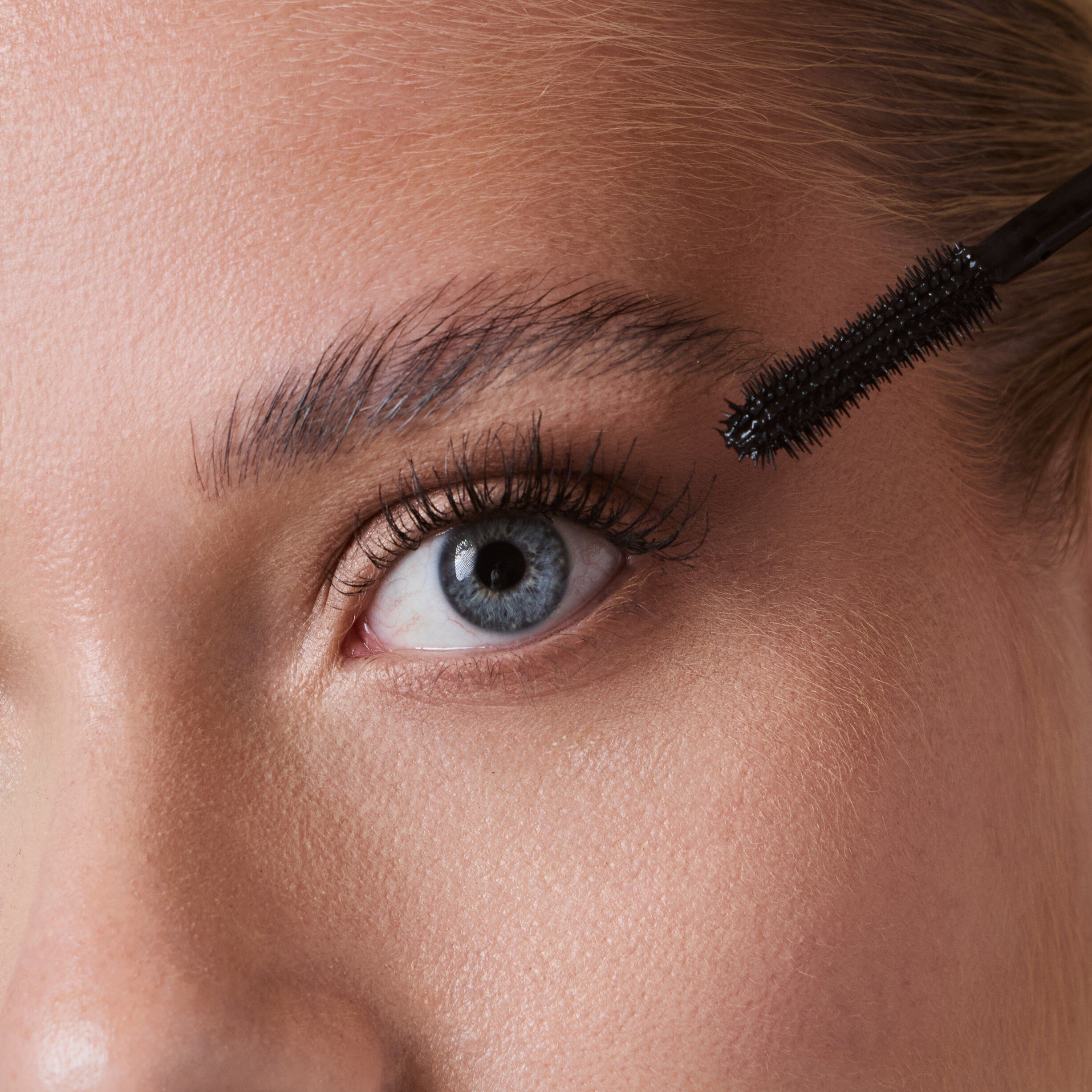 Beyond Volume & Curl Mascara