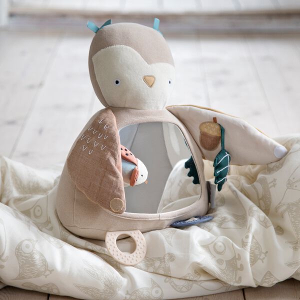 Aktivitetslegetøj, uglen Blinky, maple beige