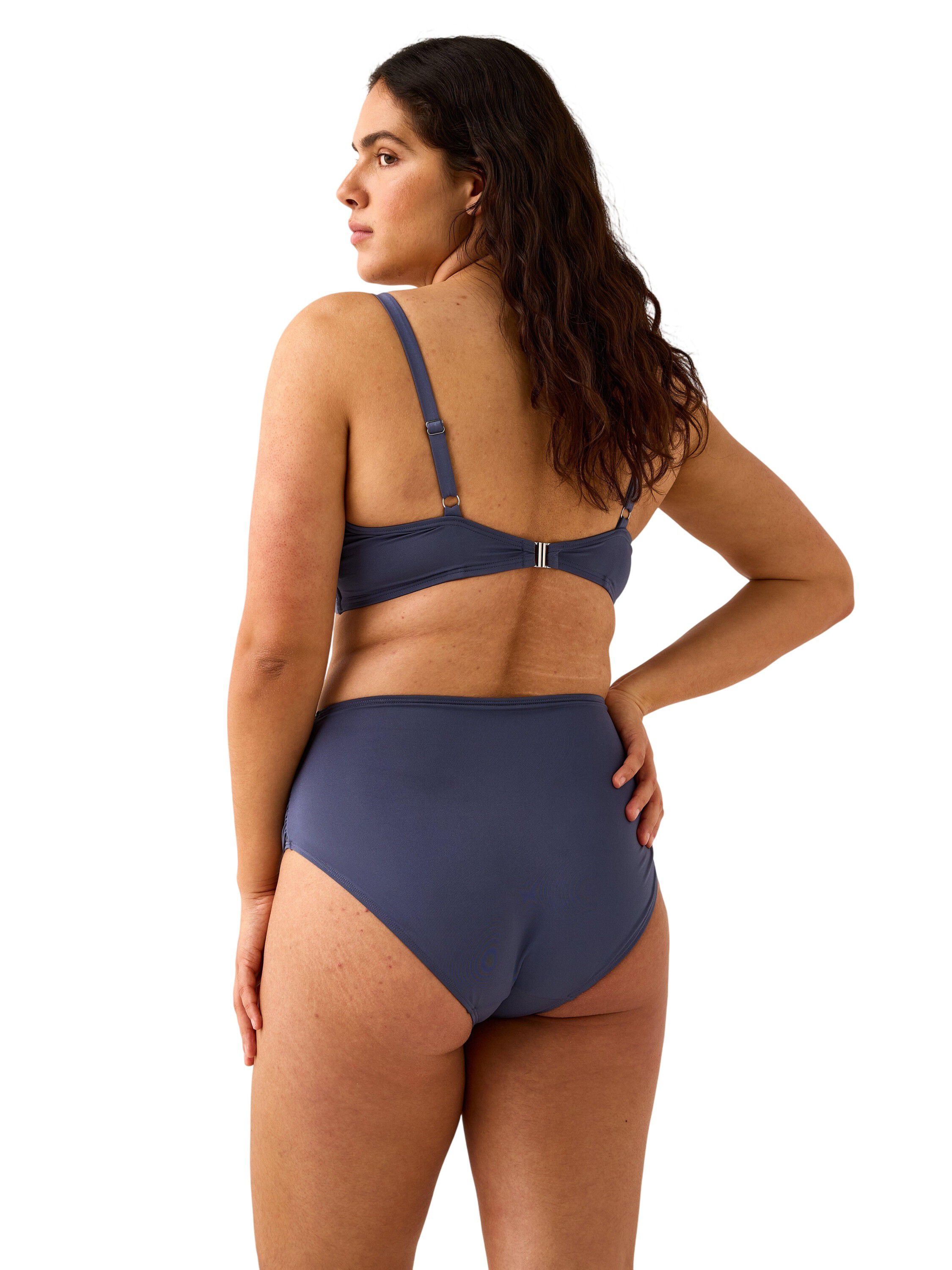 Bikini bottom with gathered details