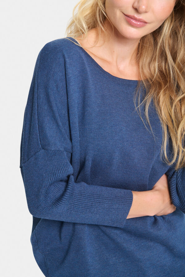 A2561, MilaSZ R-Neck Pullover