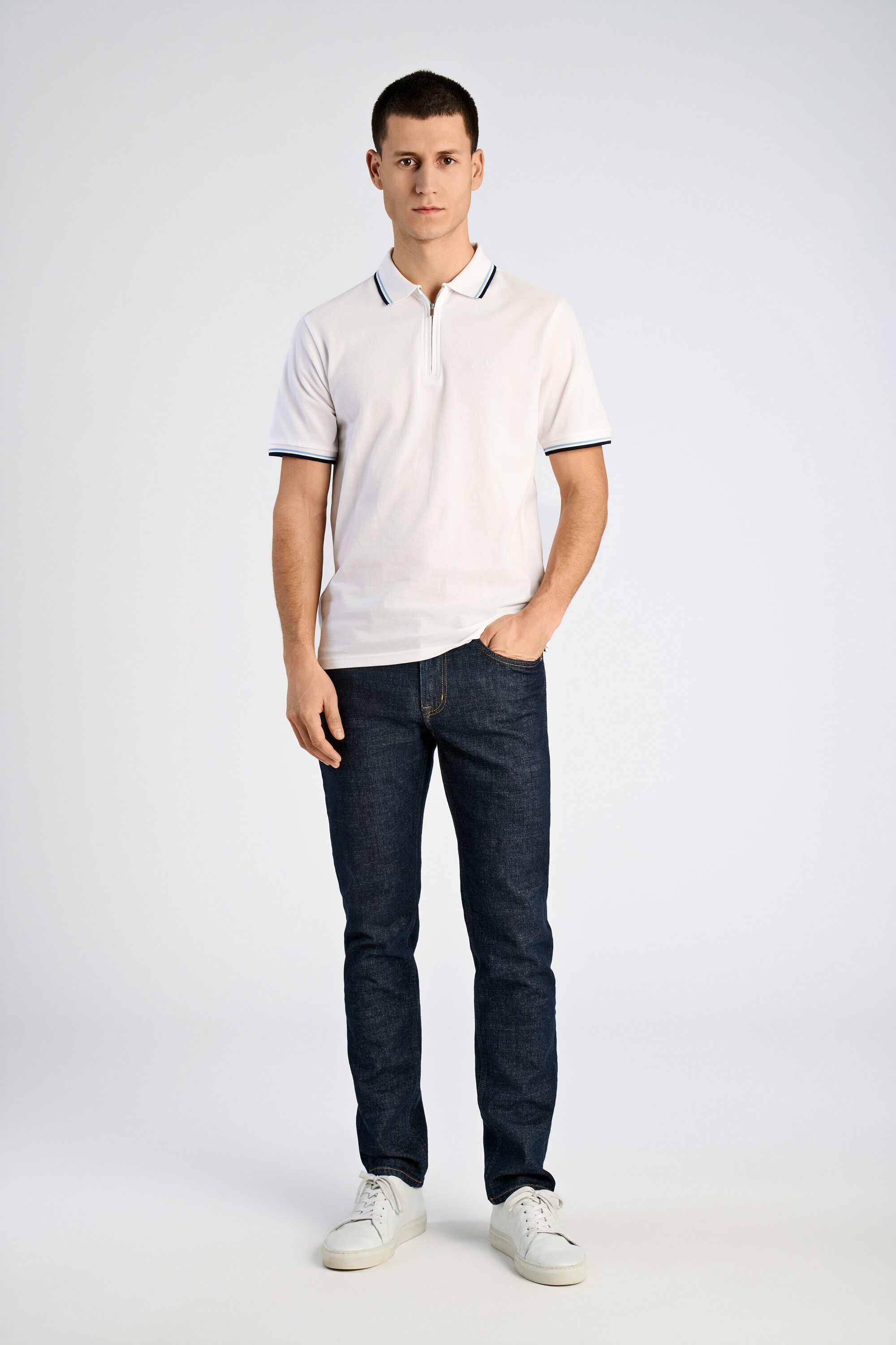 Polo shirt w. zip neck